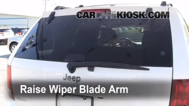 2005 Jeep Grand Cherokee Limited 5.7L V8 Balais essuie-glace arrière Changer les balais des essuie-glace